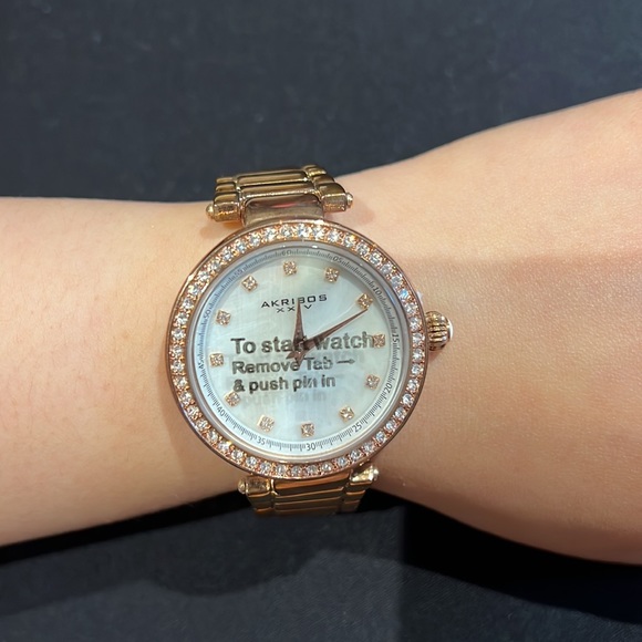 Akribos XXIV women’s watch set with matching watch box - Picture 4 of 5